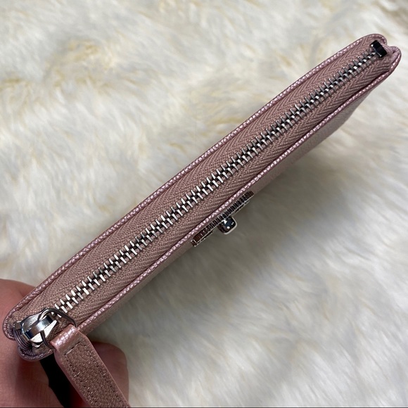 ❌Sold❌ NWT Chanel 19P Mademoiselle Mini O Case - Picture 6 of 8